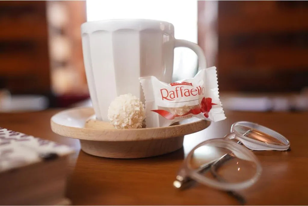 قطع بسكويت فيريرو رافاييلو جوز الهند واللوز والويفر، قطعة واحدة، 10 غرام