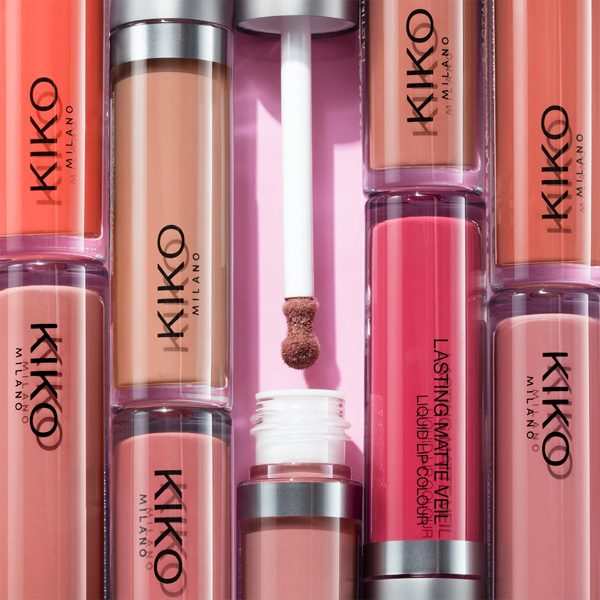 أحمر شفاه سائل طويل الأمد من كيكو، لون مطفي غير لامع، بلمسة نهائية غير لامعة