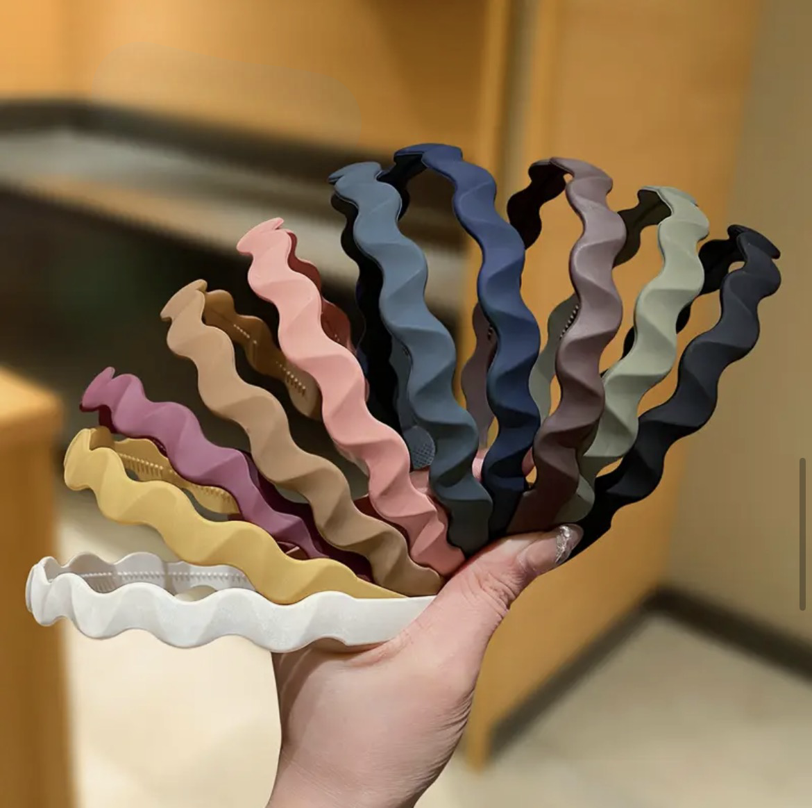 رباط شعر مسنن بتصميم عصري، قطعة واحدة