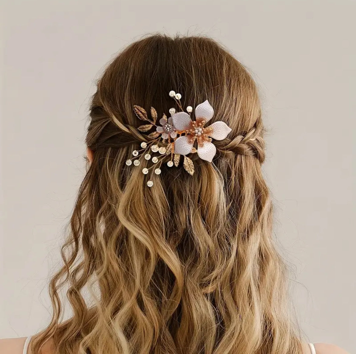 مشبك شعر ذهبي لامع وأنيق، مشبك شعر فريد وجذاب على شكل زهرة منعشة