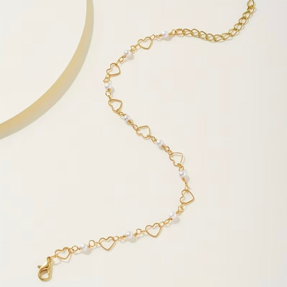 Bracelet De Cheville Doré Avec Cœurs Et Perles Élégantes