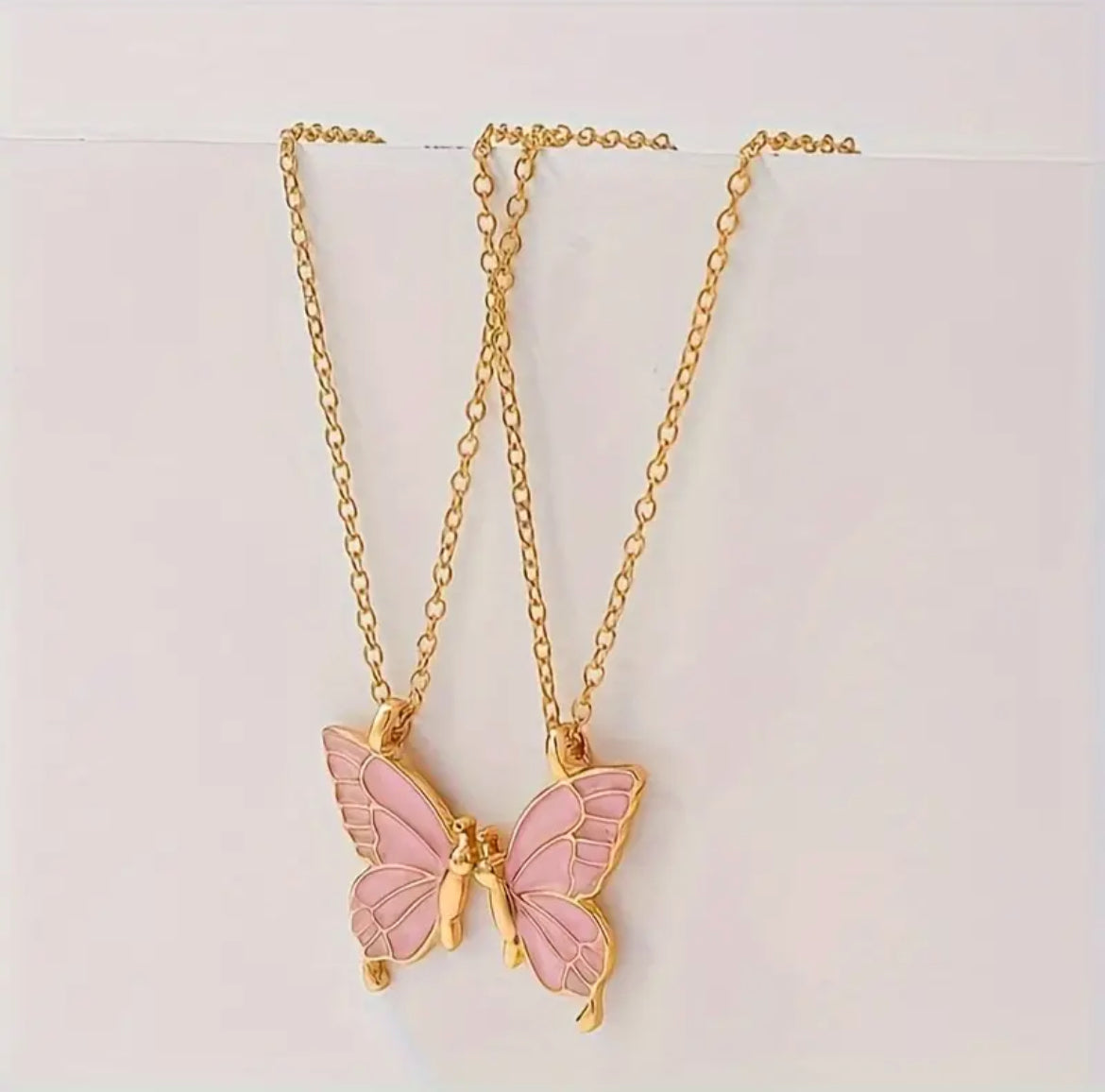 قابل للتعديل سبائك الزنك الوردي فراشة قلادة قلادة للأزواج