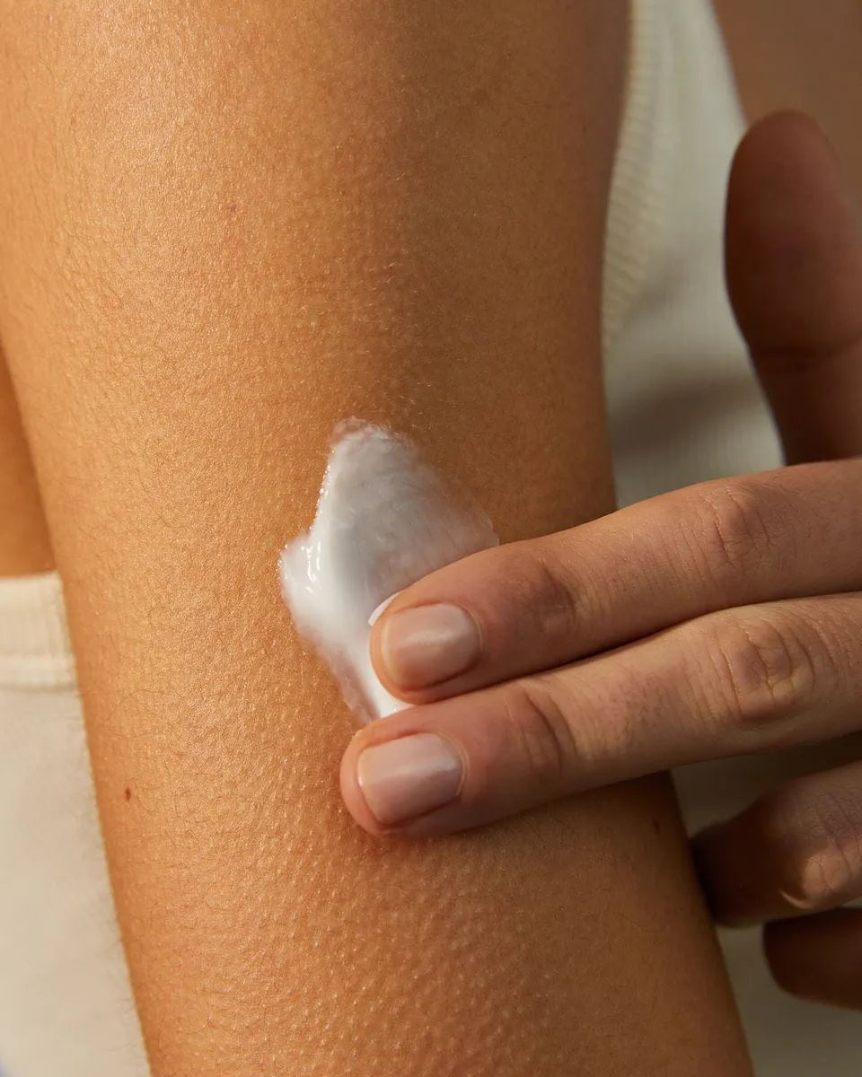 Nivea Crème Multi-Usage Nourrissante Visage Corps Et Mains Peaux Sensibles