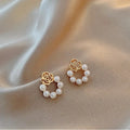 Boucles D’Oreilles “Couronne De Rose” – Design Perlé Circulaire