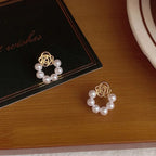 Boucles D’Oreilles “Couronne De Rose” – Design Perlé Circulaire