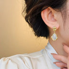 Boucles D'oreilles Pendantes Ovales Dorées, Bijoux De Style Japonais-coréen Élégants Et Synthétiques Irrégulières, Adaptés Pour Tenue Décontractée Et Soirée De Noël