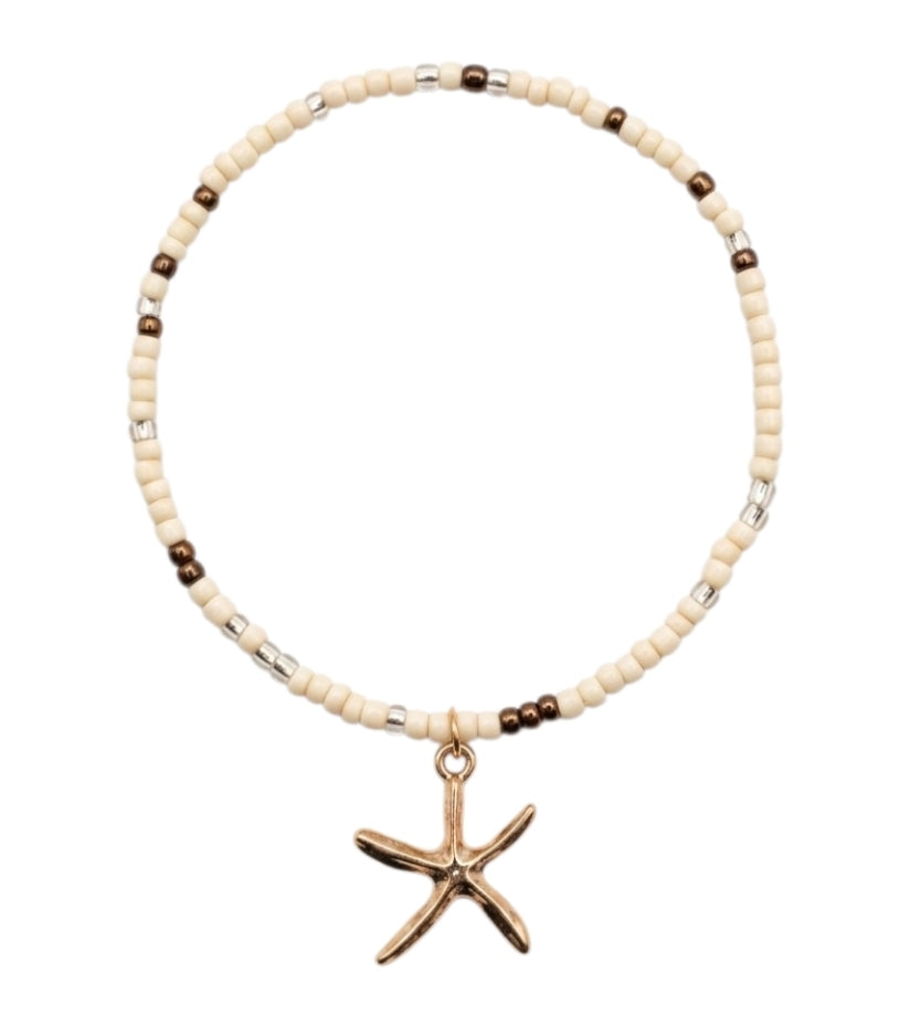 Collier En Perles Beige Avec Pendentif Étoile De Mer Doré